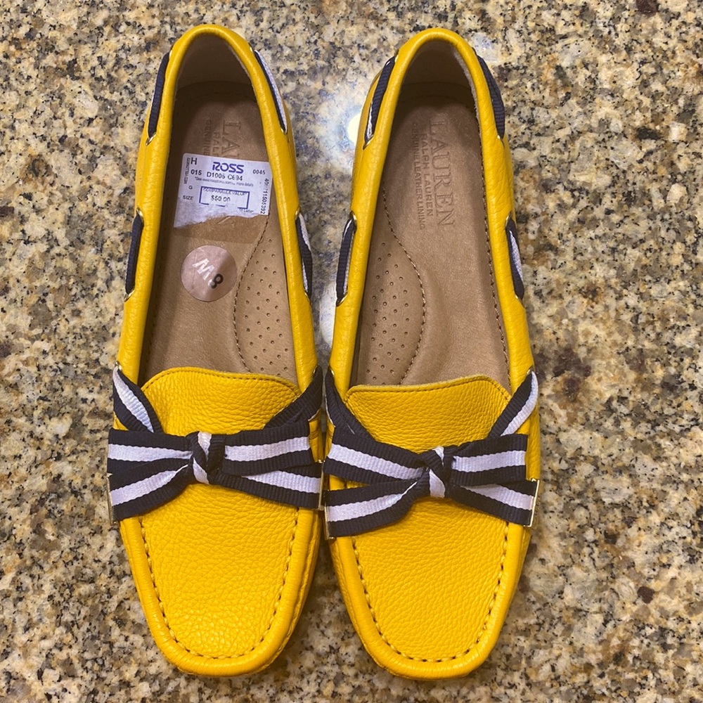 ❤️Size 8 Wide, Lauren Ralph Lauren mustard yellow loafers with bow, new.